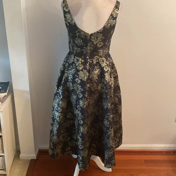 Venus size 4 fit and flare party dress - Picture 7 of 12